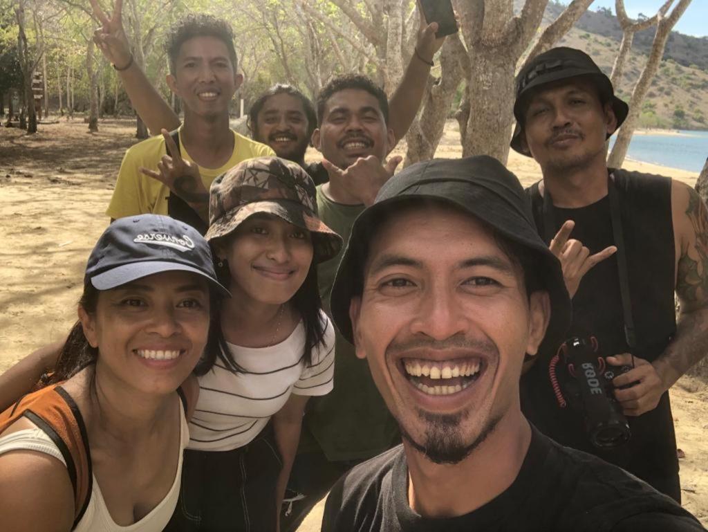 Komodoku One Love Homestay And Tour Labuan Bajo Esterno foto