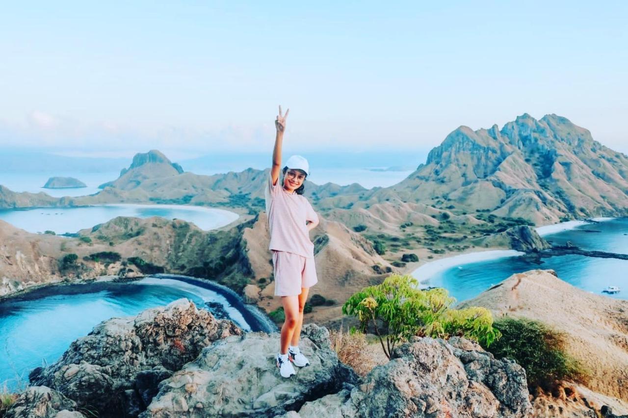 Komodoku One Love Homestay And Tour Labuan Bajo Esterno foto
