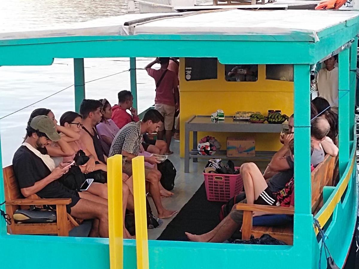 Komodoku One Love Homestay And Tour Labuan Bajo Esterno foto