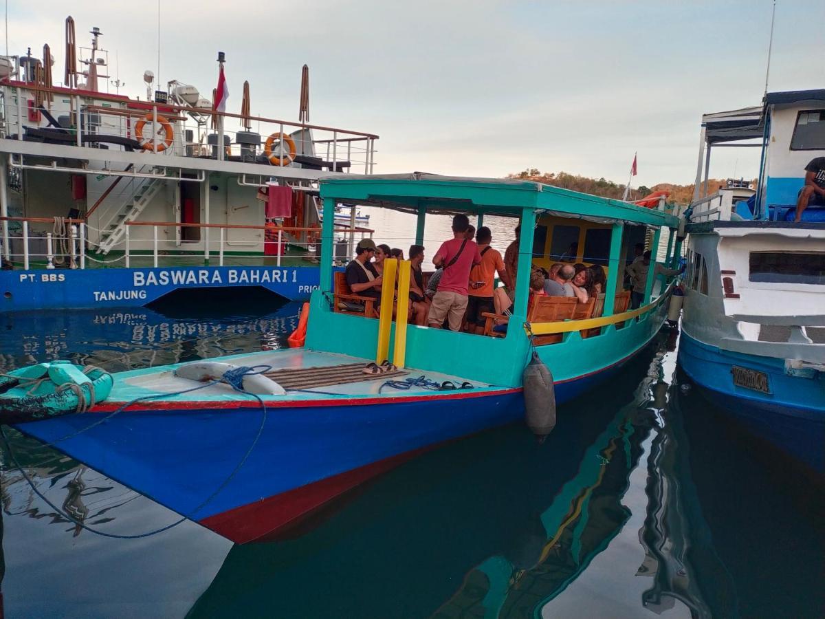 Komodoku One Love Homestay And Tour Labuan Bajo Esterno foto