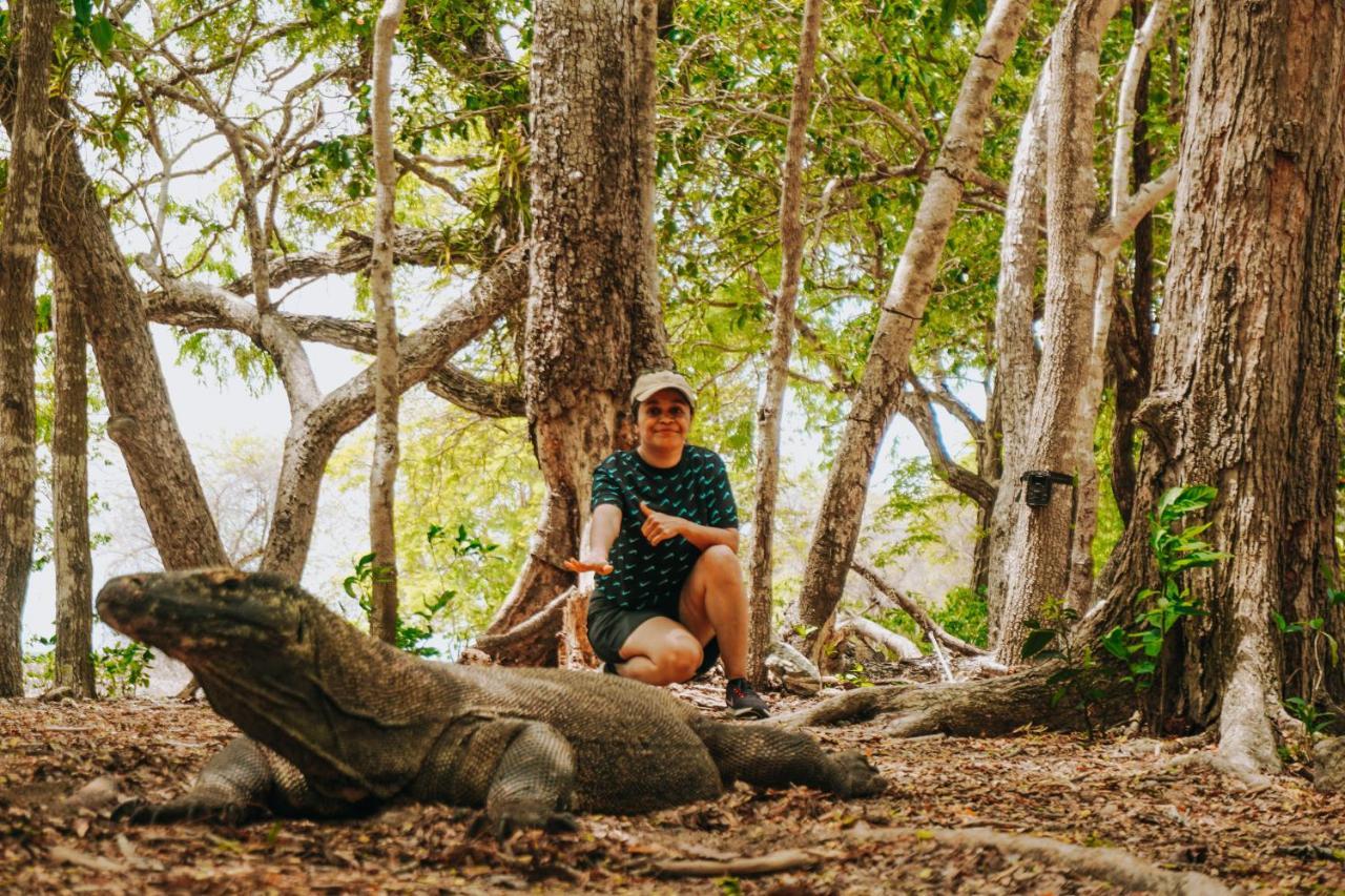 Komodoku One Love Homestay And Tour Labuan Bajo Esterno foto