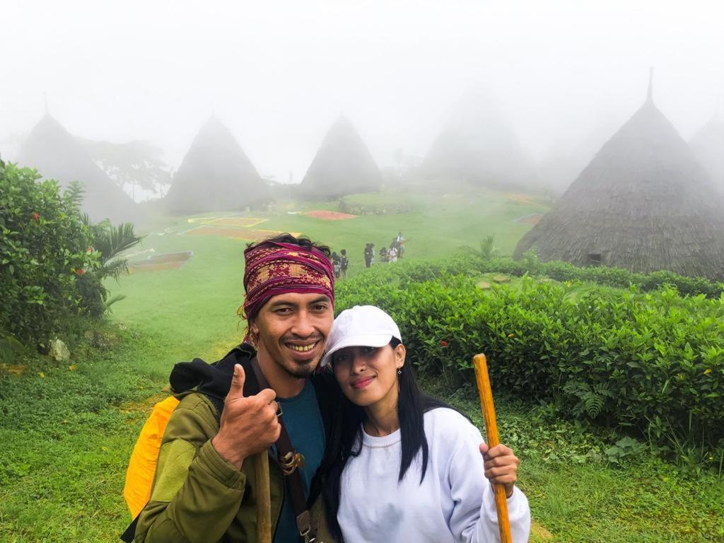 Komodoku One Love Homestay And Tour Labuan Bajo Esterno foto