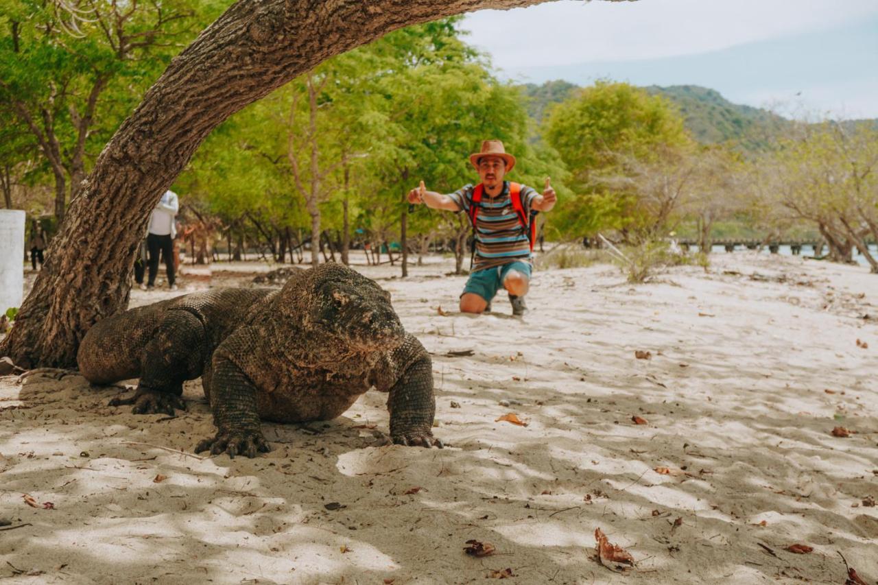 Komodoku One Love Homestay And Tour Labuan Bajo Esterno foto