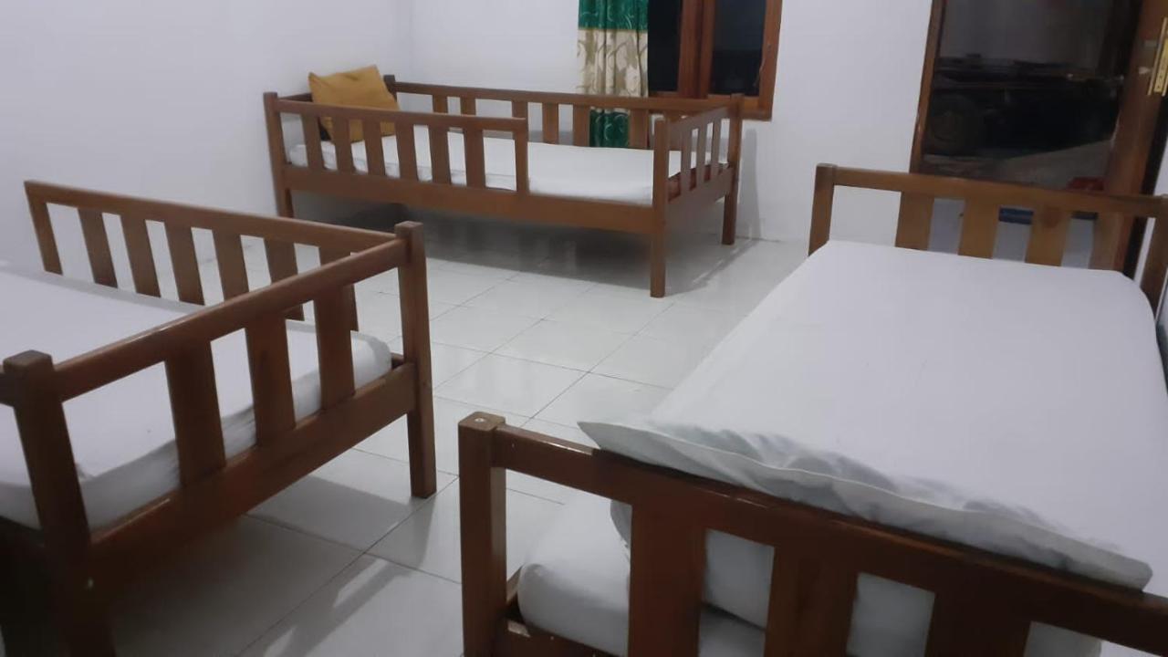 Komodoku One Love Homestay And Tour Labuan Bajo Esterno foto